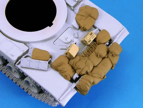 M60A1 Sandbag Armor / MRE Box set