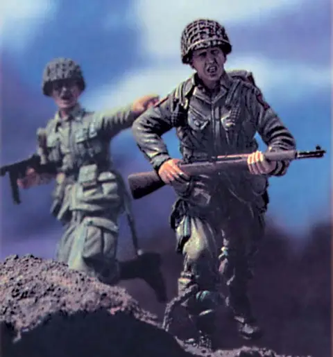 RUSHING TO NORMANDY W/BASE