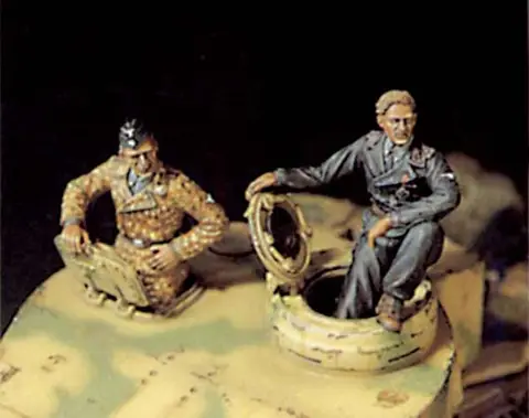 TIGER TANK CREW