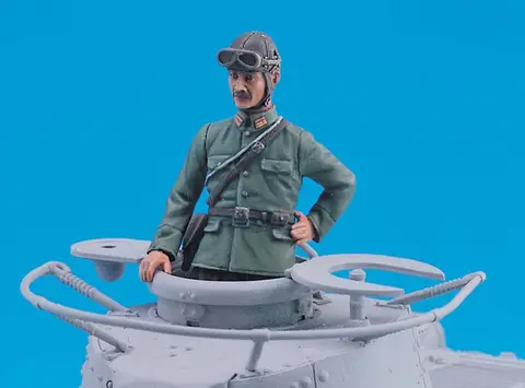 JAPANESE TANK COMMANDER